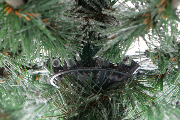 Ель ГАРДА заснеженная_УЦЕНКА1